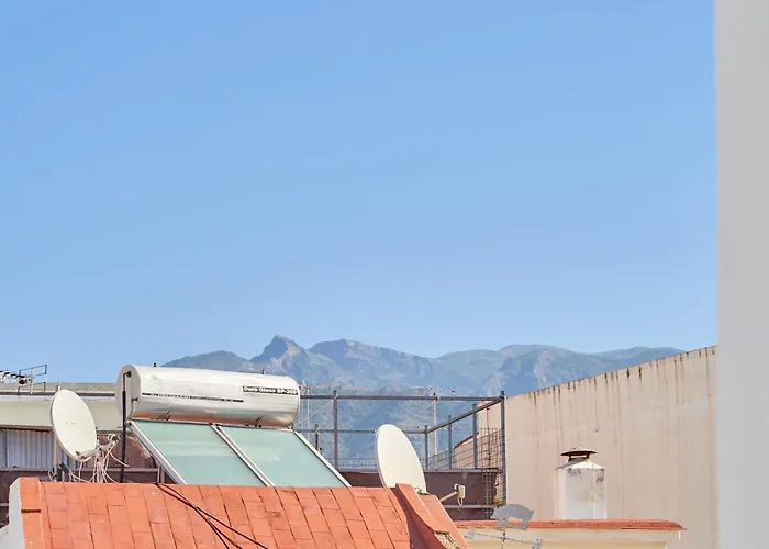 B Y G Διαμέρισμα