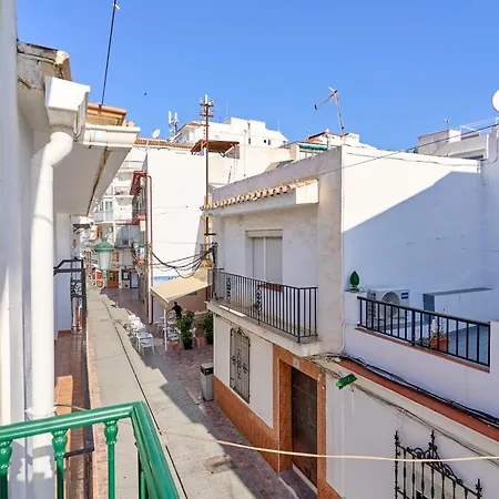 B Y G * Nerja