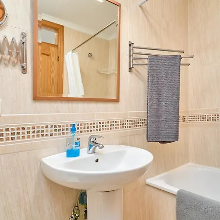 B Y G Apartment Nerja